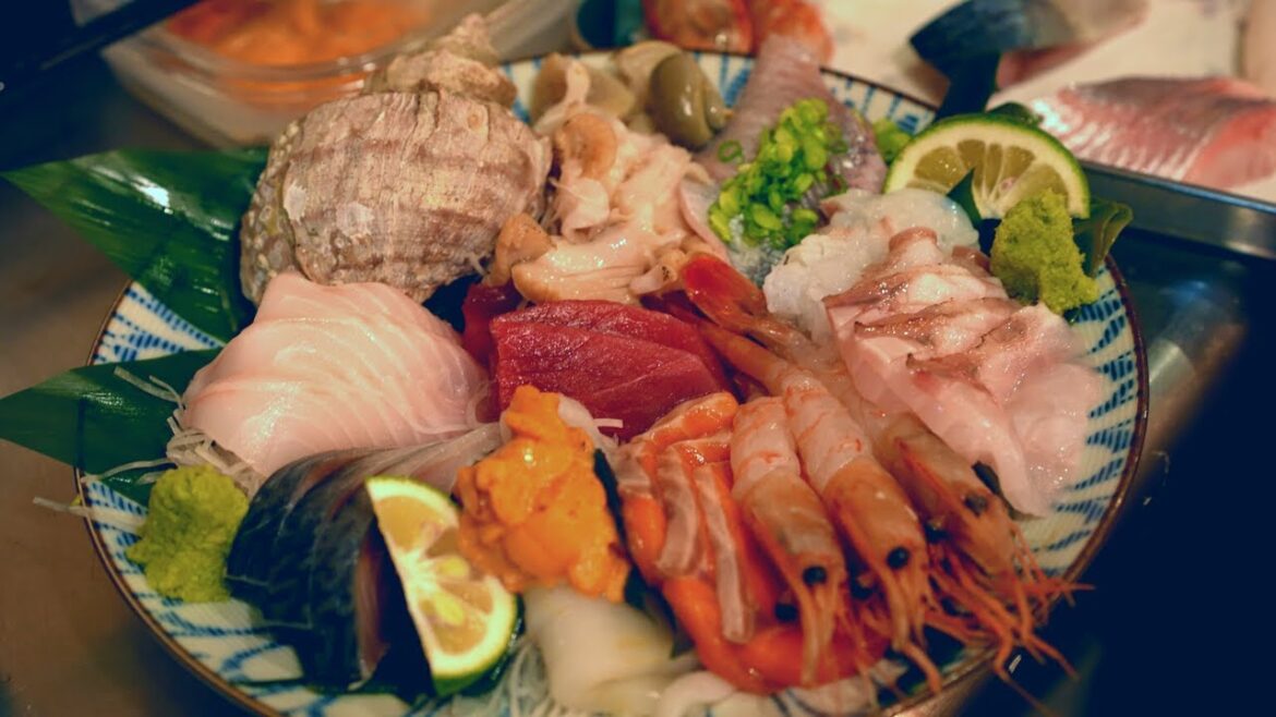 魚への愛が止まらない！友人から変態とまで呼ばれる海鮮屋の店主に密着！ Japanese food