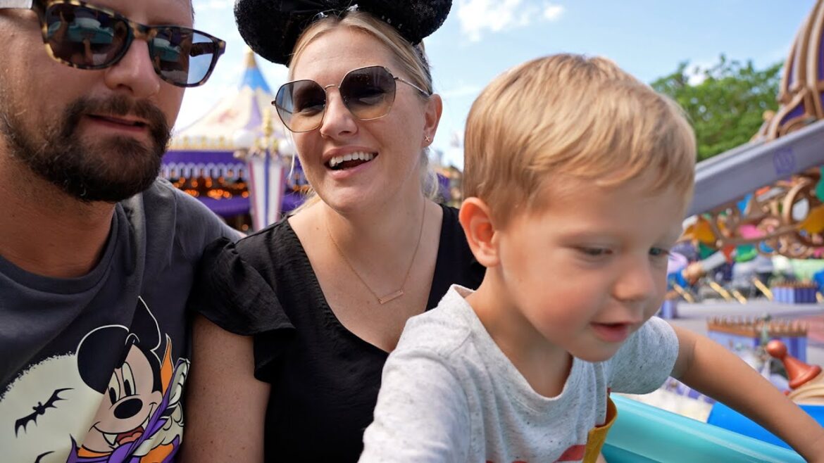 Our Last Day At Disneyland & We're All Here! | Our Traditions, Rides, Food & More Fun! Our Last Day At Disneyland & We're All Here! | Our Traditions, Rides, Food & More Fun!