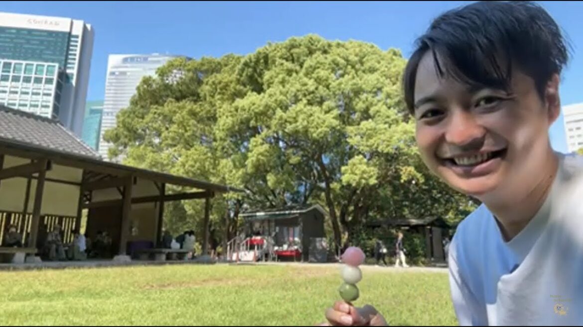 (Live) Lunch at Shinbashi Hamarikyu Park, Beautiful Japanese Park Beside the Ocean