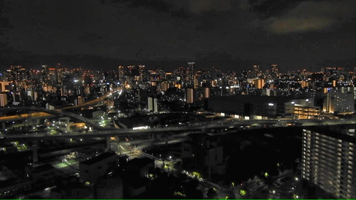 【LIVE】夕暮れ時や早朝 大阪の街の夜景　ライブカメラ配信　Osaka city view at dusk or early morning　(BGM: lounge music etc..)