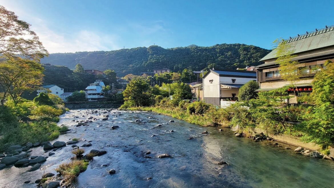 Live Japan Walk - Early Morning Stroll in Hakone
