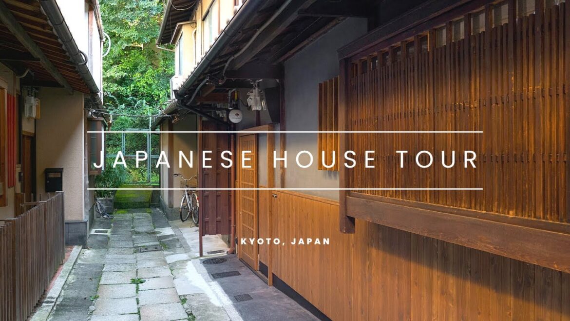 Traditional Japanese house tour - Exploring the Higashiyama Area in Kyoto, Japan