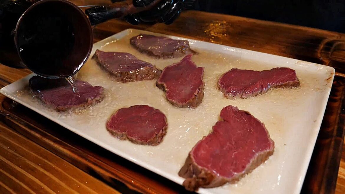 놀랍습니다! 300도 버터를 부어 굽는? 솔트배 기버터 스테이크 / amazing steak boiled in 300 degree butter / korean street food 놀랍습니다! 300도 버터를 부어 굽는? 솔트배 기버터 스테이크 / amazing steak boiled in 300 degree butter / korean street food