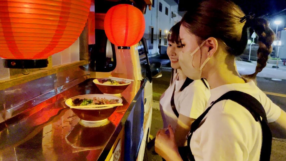 Countryside Food Stall 55 Years of RAMEN | YOUNG Japanese girls LOVE IT Countryside Food Stall 55 Years of RAMEN | YOUNG Japanese girls LOVE IT