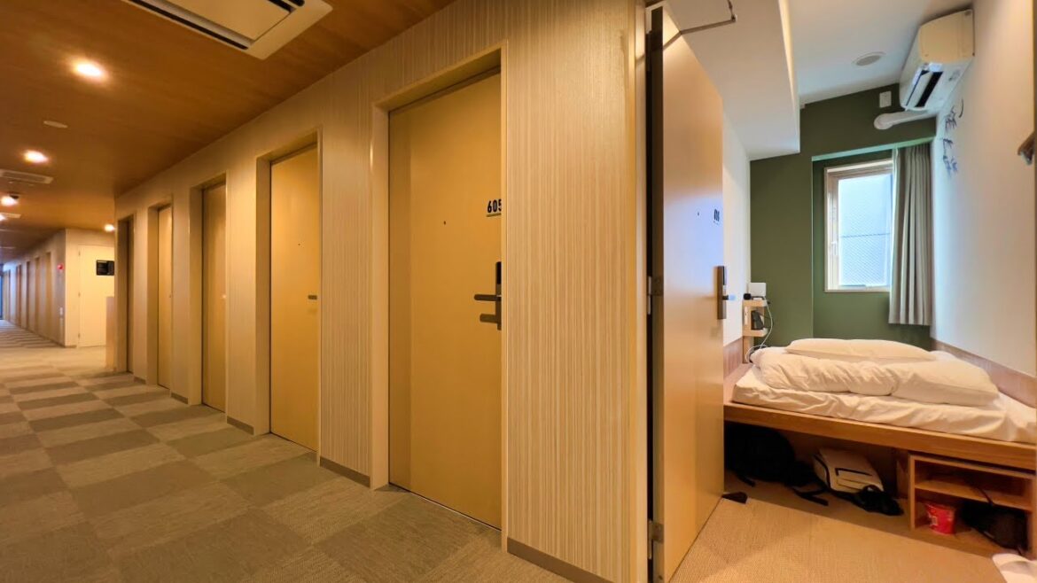 京都中心部の鍵付き個室型自動販売機カプセルホテル / THE POCKET HOTEL