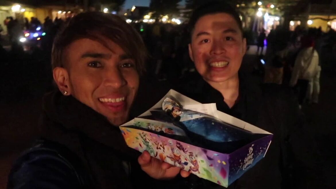 Disneyland's Turkey Leg Challenge!