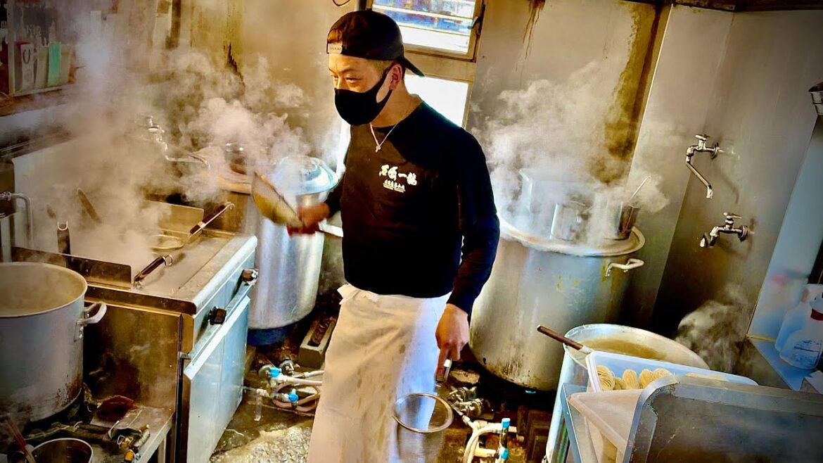 【北九州ラーメン】常連殺到で超絶ラッシュ!驚異的な注文量をさばく劇場型ラーメン店「石田一龍」|Japanese Good Old Diner|福岡 グルメ ラーメン| 【北九州ラーメン】常連殺到で超絶ラッシュ!驚異的な注文量をさばく劇場型ラーメン店「石田一龍」|Japanese Good Old Diner|福岡 グルメ ラーメン|