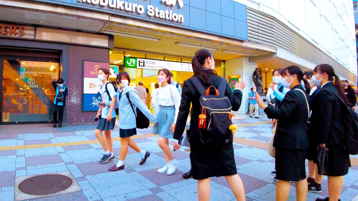 Ikebukuro in Tokyo is a colorful city ♪💖🐶4K non-stop 1 hour 01 minutes