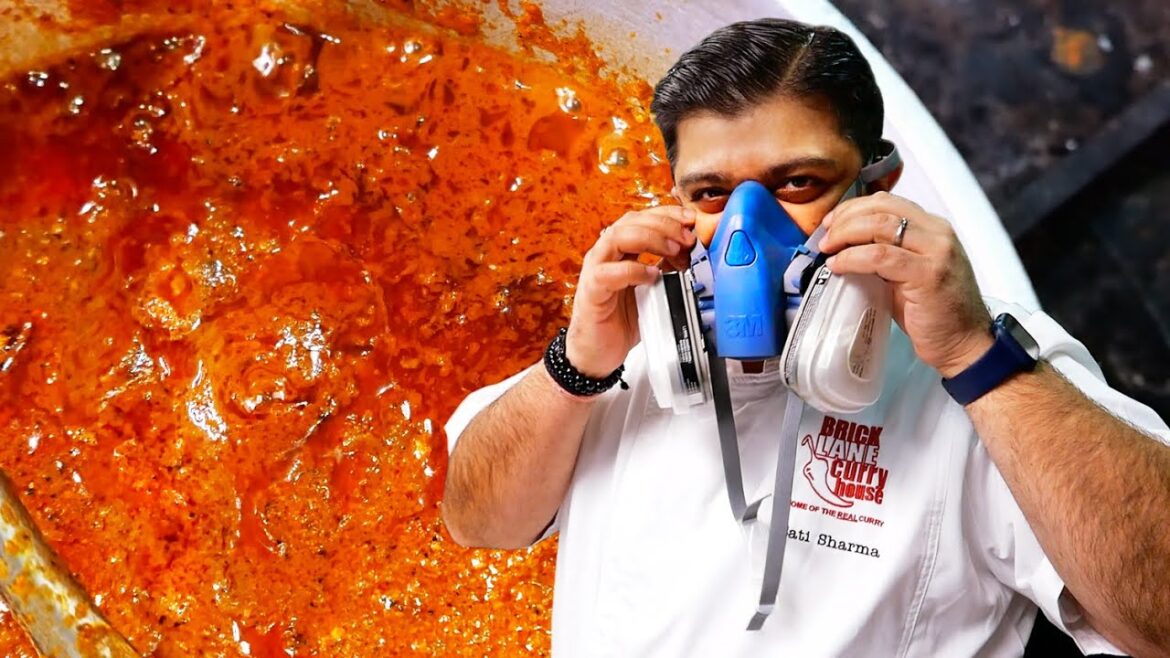 Indian Food - GAS MASK CURRY & SAMOSAS Brick Lane Curry House