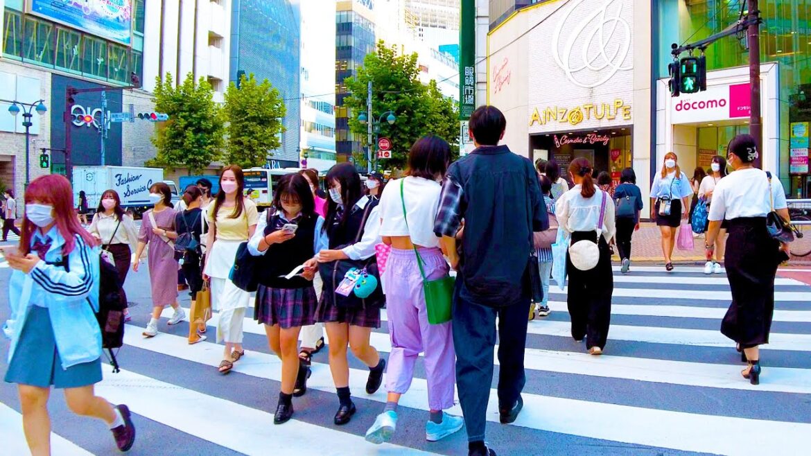 Shibuya in Tokyo. Let's have fun ♪💖🐶4K ASMR non-stop 1 hour 01 minutes