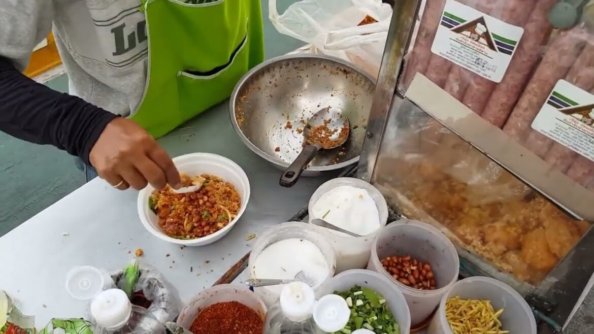 Thai Rice & Spicy in Bangkok Thailand street food