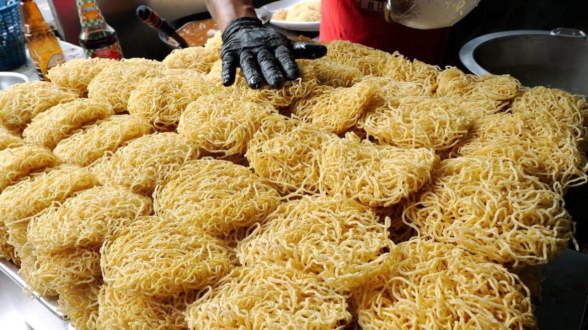 하루 팔리는 양이 역대급 ! 마스터 쉐프의 해물 랏나, 팟씨유 ! | Delicious Thai Noodle, Rad na, Pad see ew | Thai Street food 하루 팔리는 양이 역대급 ! 마스터 쉐프의 해물 랏나, 팟씨유 ! | Delicious Thai Noodle, Rad na, Pad see ew | Thai Street food