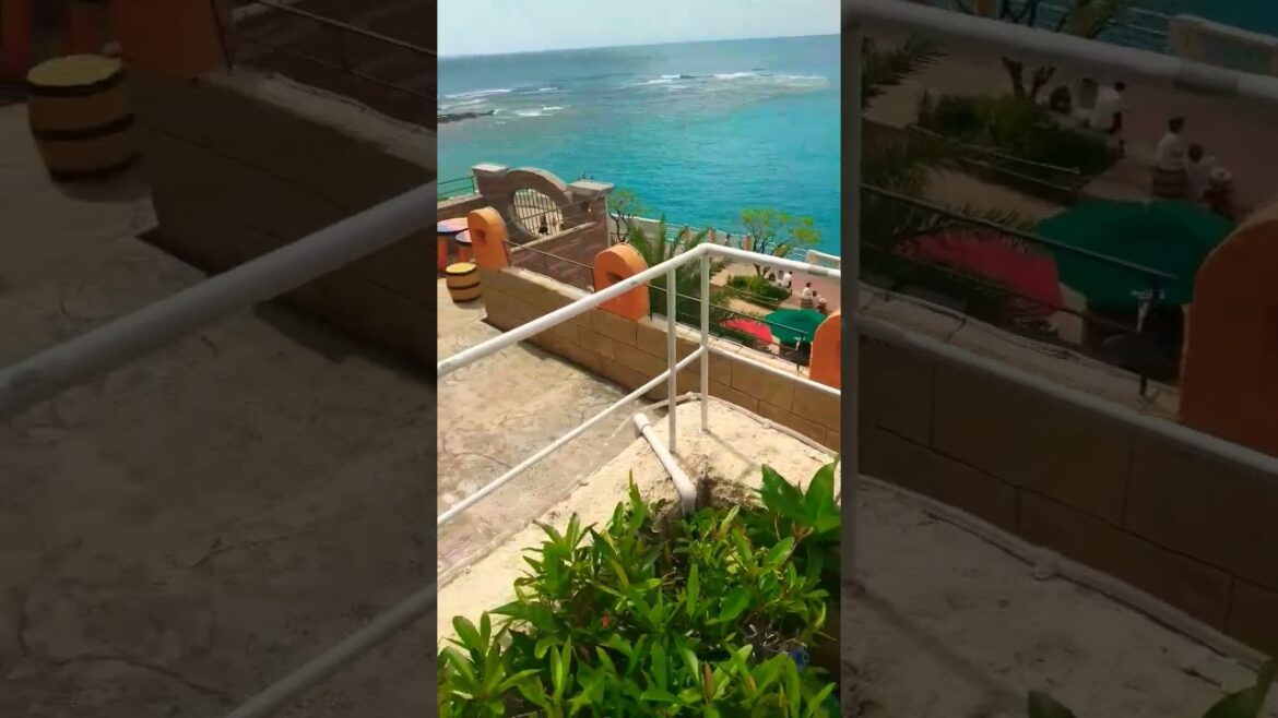 日本にアメリカの西海岸があるって知ってた !? 【沖縄県北谷町美浜　アメリカンビレッジ】 #shorts