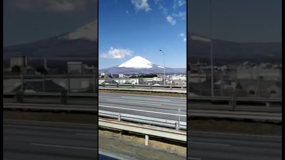 🗻🇯🇵 #shorts #japan #fuji #short #travel #viral #video #ytshorts #youtubeshorts #trending #youtube