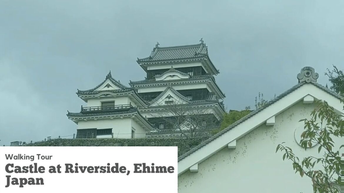 Castle at the Riverside, Ehime: Walking tour in Japan