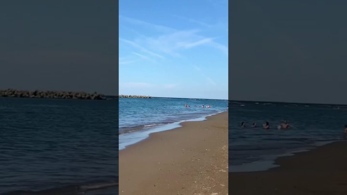 Beach in Niigata Japan #asmr #asmrsea #trending #best #shorts Beach in Niigata Japan #asmr #asmrsea #trending #best #shorts