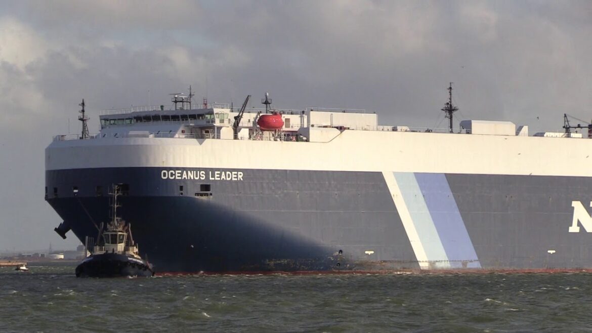 NYK OCEANUS LEADER Vehicle Carrier Southampton rough weather arrival 29/02/20