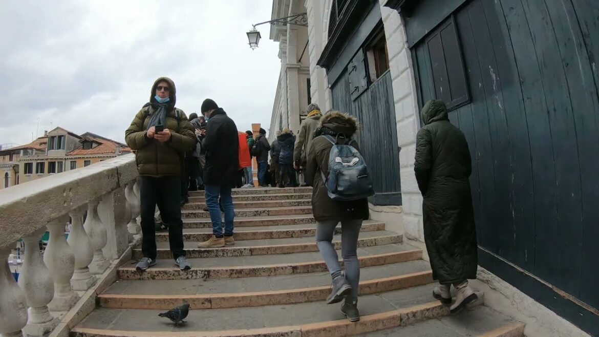 08 DECEMBER 2021 VENICE ITALY WALKING TOUR TODAY UPDATE, FROM CAMPO SAN BORTOLOMIO TO PIAZZA LE ROMA 08 DECEMBER 2021 VENICE ITALY WALKING TOUR TODAY UPDATE, FROM CAMPO SAN BORTOLOMIO TO PIAZZA LE ROMA