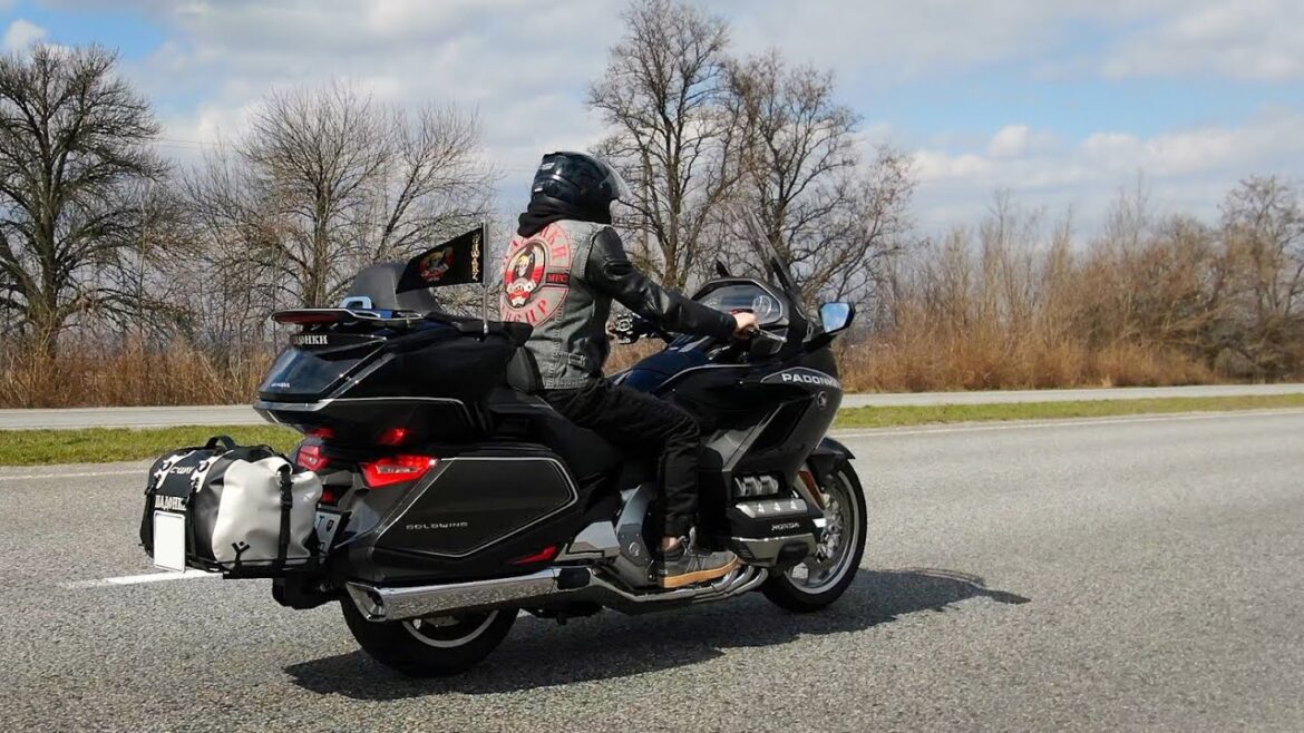 Honda GOLDWING luggage system “C-Way Canoe”. Removable Trunk Luggage Rack for long-distance travel. Honda GOLDWING luggage system "C-Way Canoe". Removable Trunk Luggage Rack for long-distance travel.