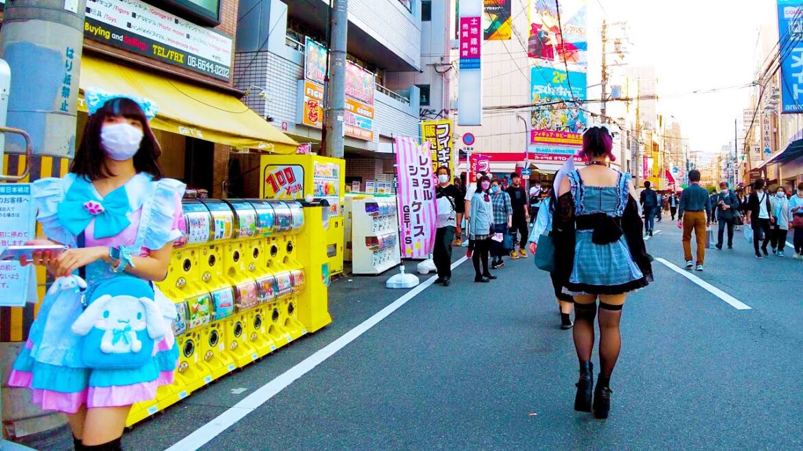 Shinsaibashi in Osaka is a very lively spot ♪💖🐶4K ASMR non-stop 1 hour 07 minutes