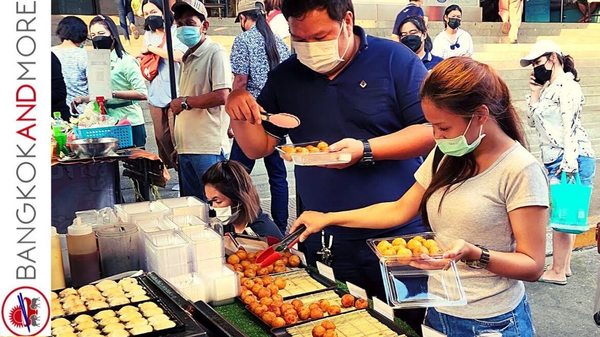 The Best STREET FOOD Is What You Get in BANGKOK Thailand