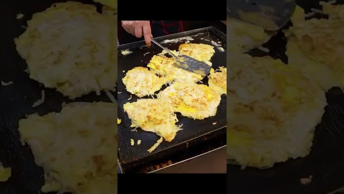 부산가야 먹을 수 있는 1,500원 계란만두 #shorts Egg dumpling in Busan / Korean Street Food