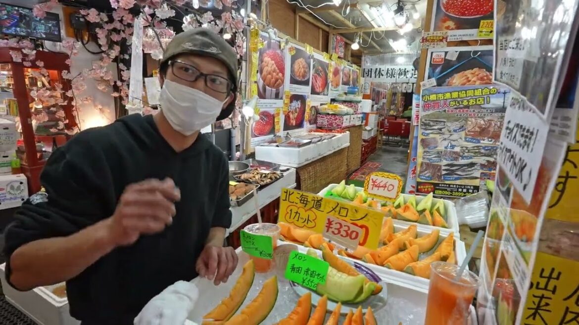 Japanese seafood Paradise at Hokkaido's Otaru Japanese seafood Paradise at Hokkaido's Otaru