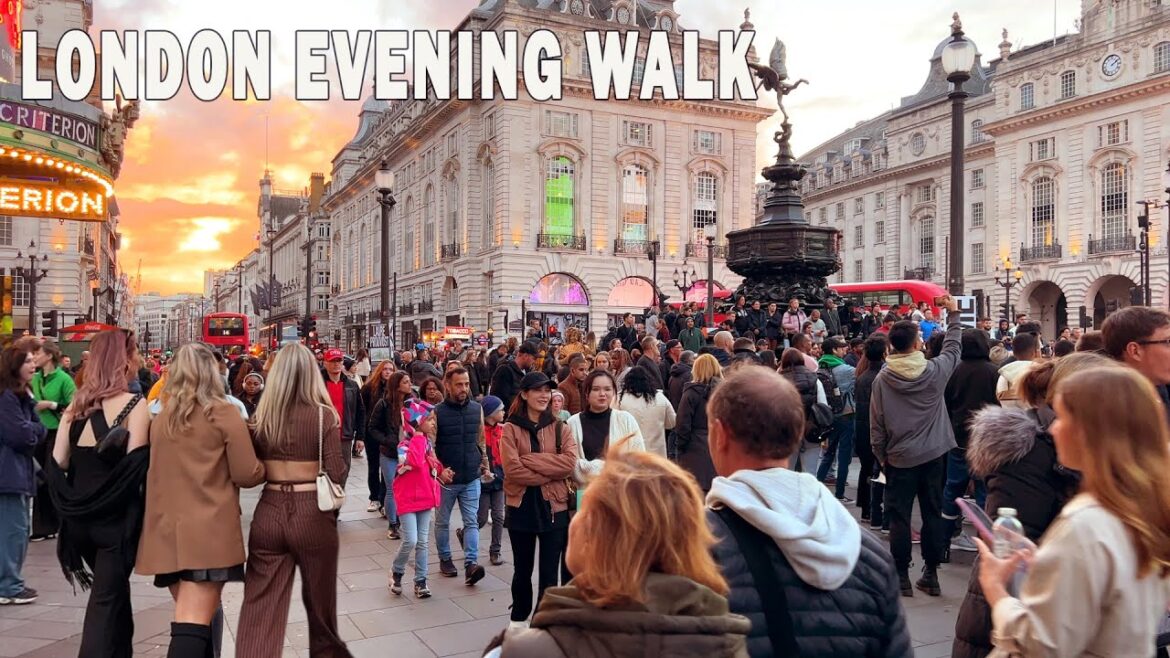 BUSY Saturday Evening in Central London, Walking busy London's West End 4K BUSY Saturday Evening in Central London, Walking busy London's West End 4K
