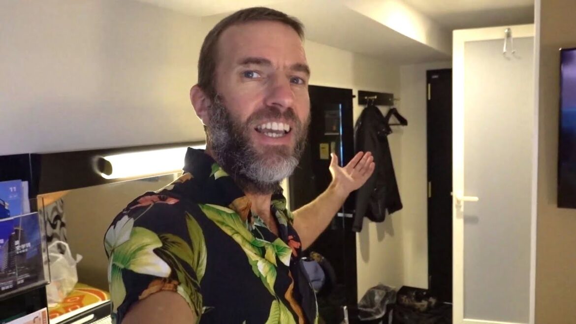 A Tour of a $65 Tiny Hotel Room in Tokyo, Japan A Tour of a $65 Tiny Hotel Room in Tokyo, Japan