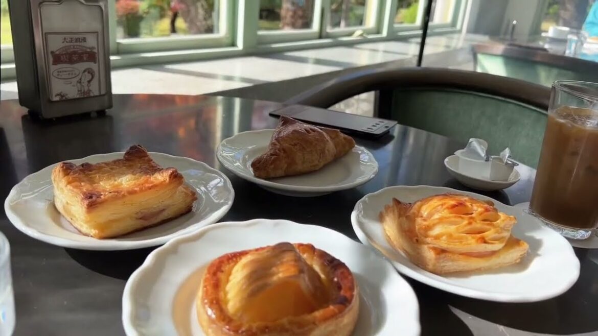 [ライブ配信アーカイブ]弘前 大正浪漫喫茶室でアップルパイを食べまくる 2022/10/30