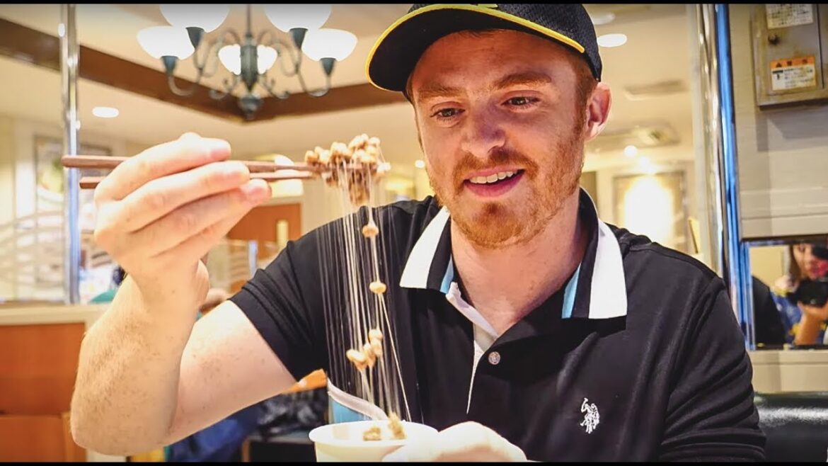 Denny's in Tokyo, Japan (デニーズ) | Japanese Breakfast VS Western Breakfast