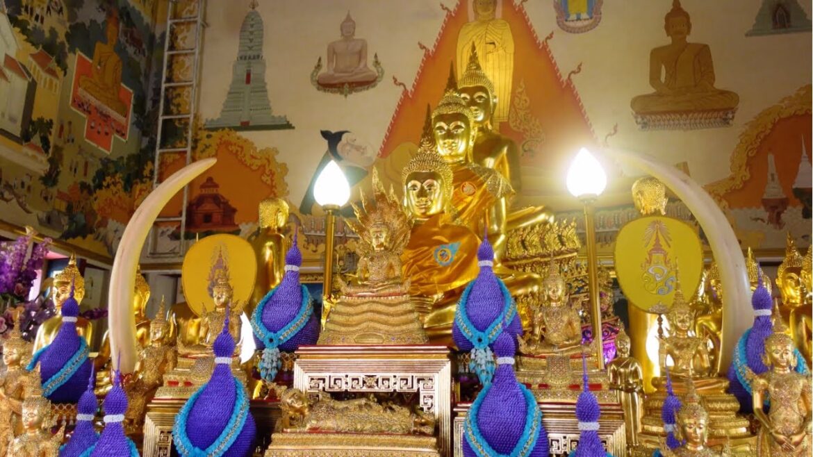 Wat Intharawihan Bangkok Thailand Temple Tour