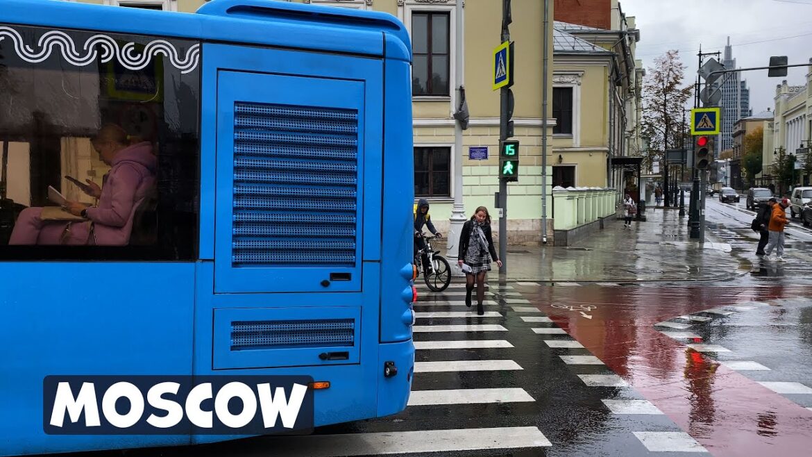 🇷🇺 [4K] MOSCOW TODAY ☔️ Walking in the rain along the streets of MOSCOW + (stereo sounds)