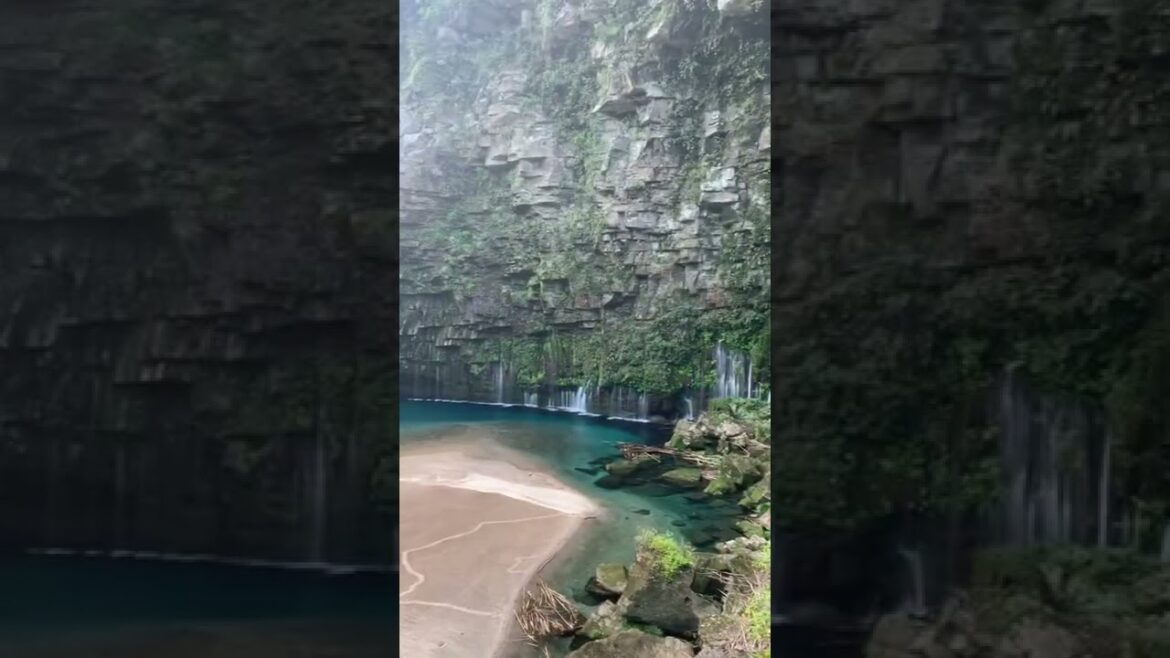 鹿児島で最も綺麗な滝スポット#shorts