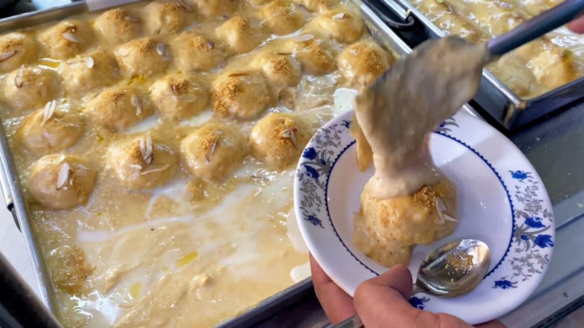 Heaven for sweet lovers - Tangail er Chom Chom, Khir Mohon, Sondesh, Doi - Joykali & Gopal