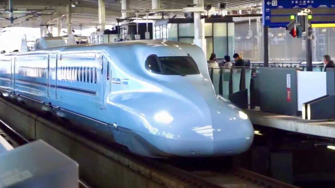 Enjoying Bento on Japan's Bullet Train, Ekiben on a Shinkansen - The Daily Phil #shorts