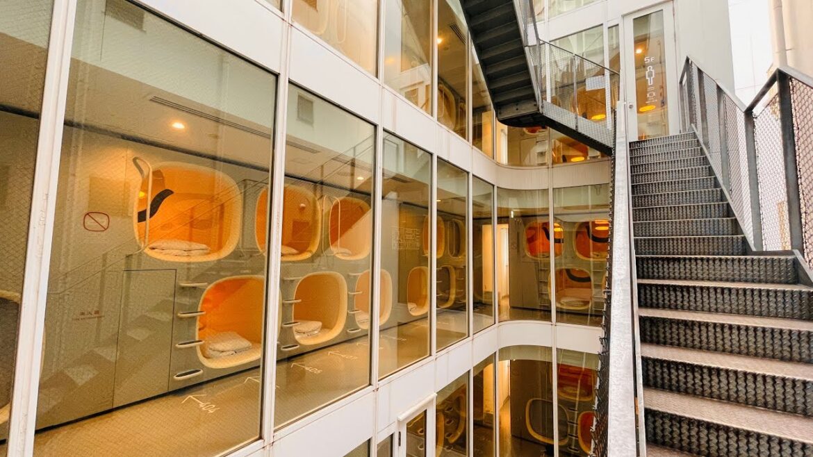 【東京】2000円で泊まれる宇宙船みたいなカプセルホテル