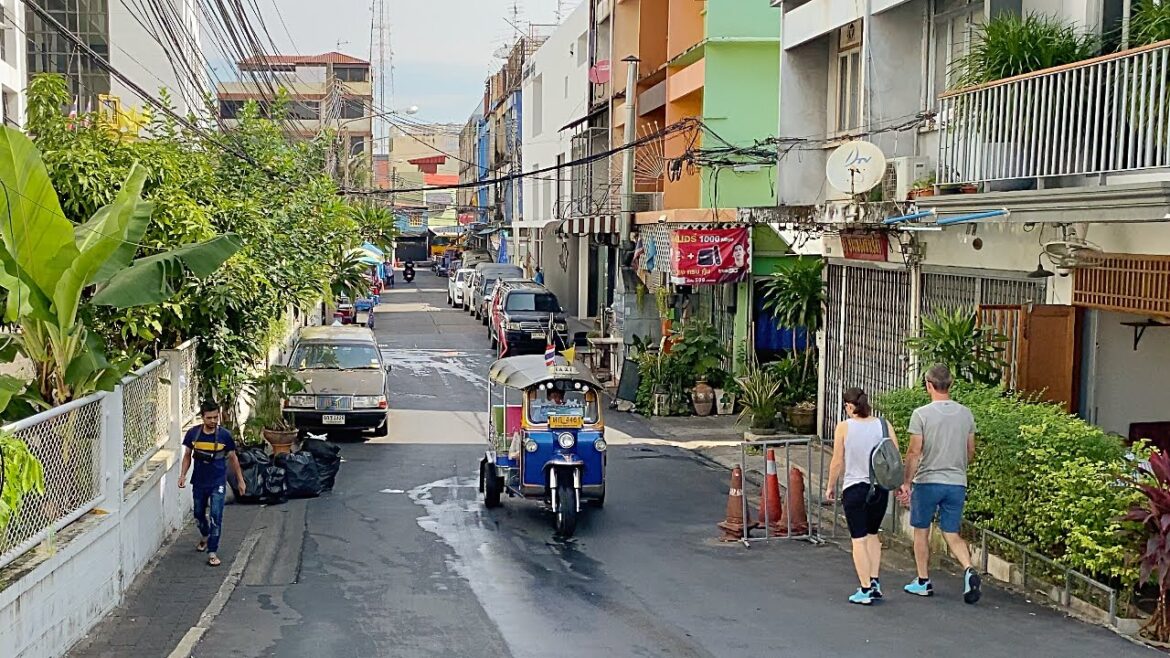 Bangkok 🇹🇭 Thailand – Bang Lamphu, Phra Nakhon. Street life. Food. Walking Tour. Oct 26, 2022. 4K Bangkok 🇹🇭 Thailand - Bang Lamphu, Phra Nakhon. Street life. Food. Walking Tour. Oct 26, 2022. 4K