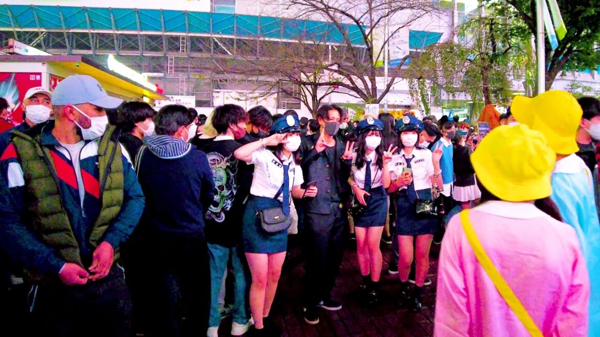 Shibuya in Tokyo. Halloween night last year βͺππΆ4K ASMR non-stop 1 hour 01 minutes Shibuya in Tokyo. Halloween night last year βͺππΆ4K ASMR non-stop 1 hour 01 minutes