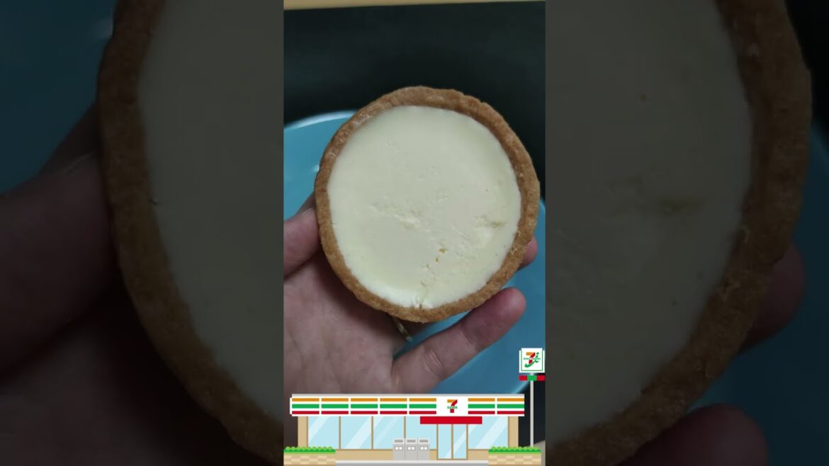 Japanese Snack: $1 Cheese Tart from 7-Eleven Convenience Store (Hokkaido Cheese) #shorts