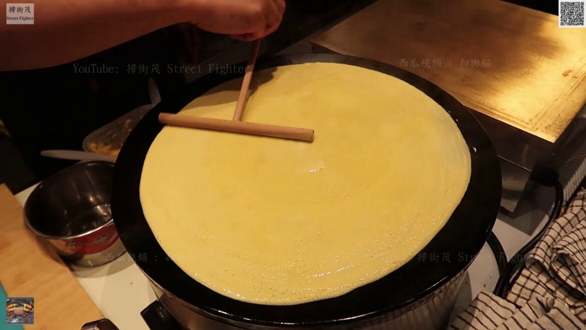 Japanese Street Food – Creamy Strawberry Crepes Japanese Street Food - Creamy Strawberry Crepes