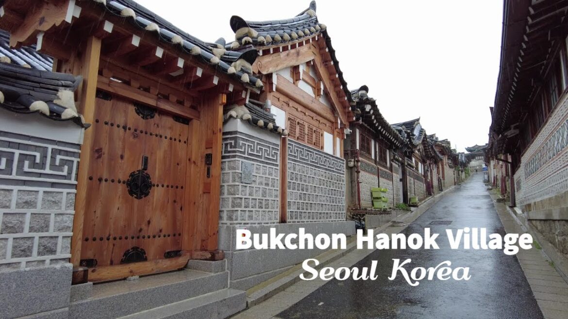 (Full Ver)Rain Walk, Bukchon Hanok Village tour / A must-see place in Seoul Korea, Subtitles