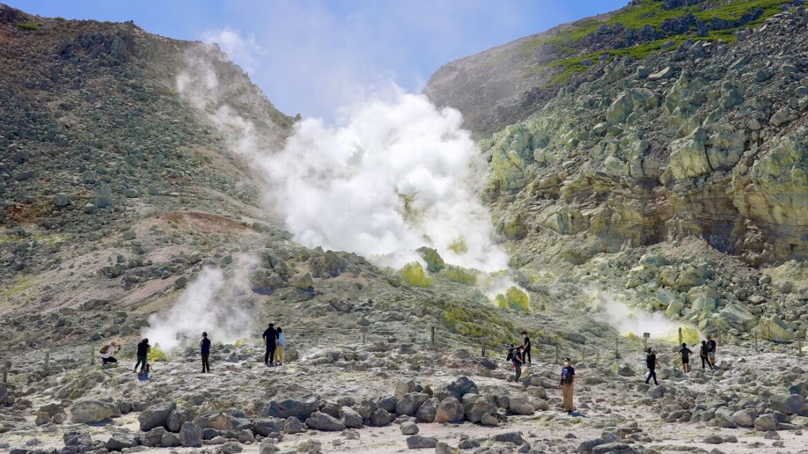 【Volcano】Walking at Mt. Iwo and enjoying nature! Vlog