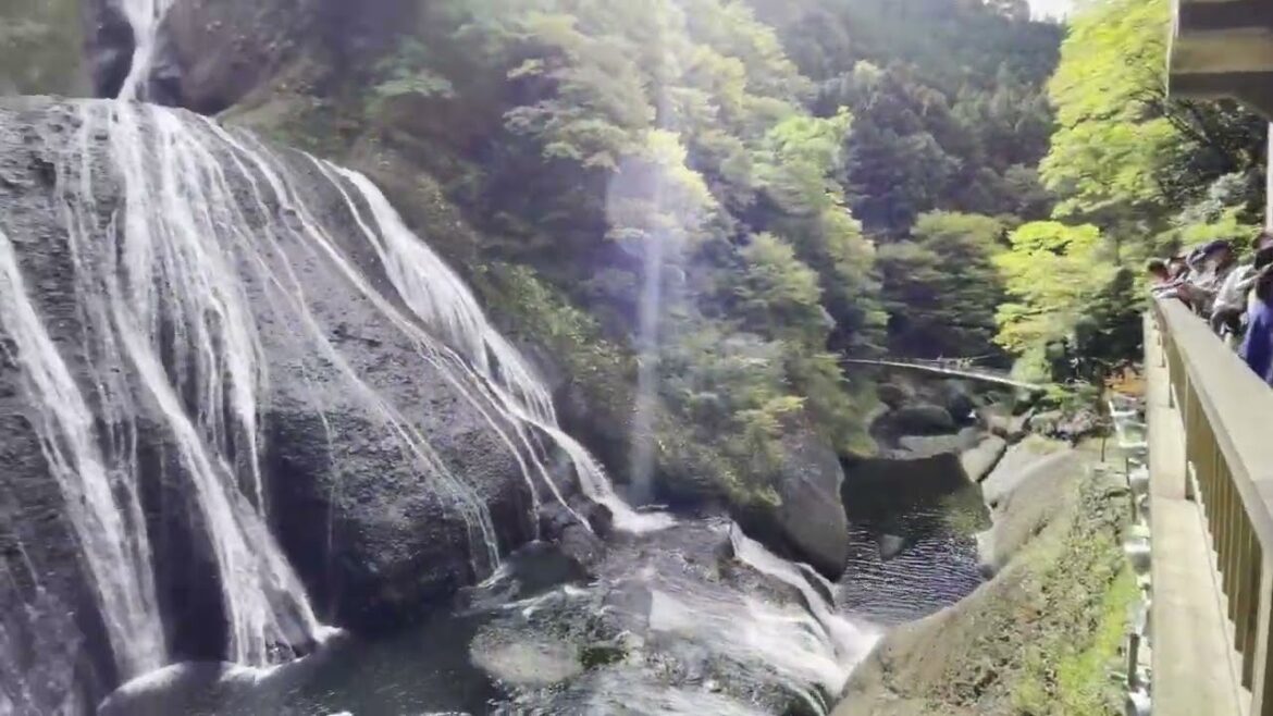 30sec Travel – Fukuroda falls and Namase falls – 30th Oct 2022 “2.5h from Tokyo” 30sec Travel - Fukuroda falls and Namase falls - 30th Oct 2022 "2.5h from Tokyo"