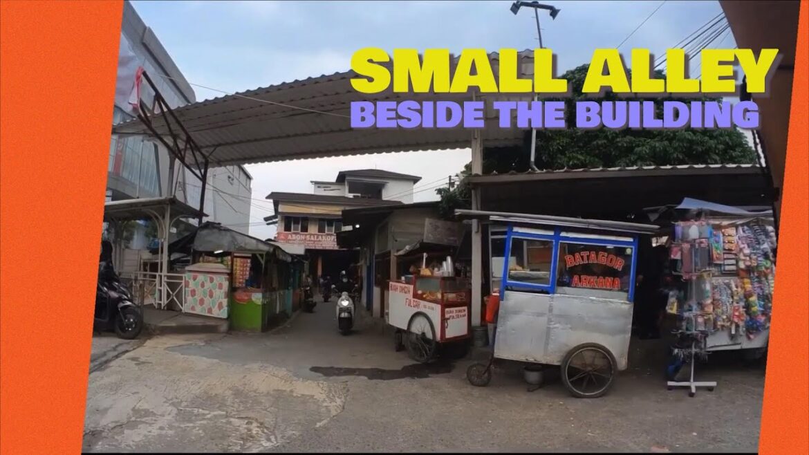 Small Alley beside in the Building Small Alley beside in the Building