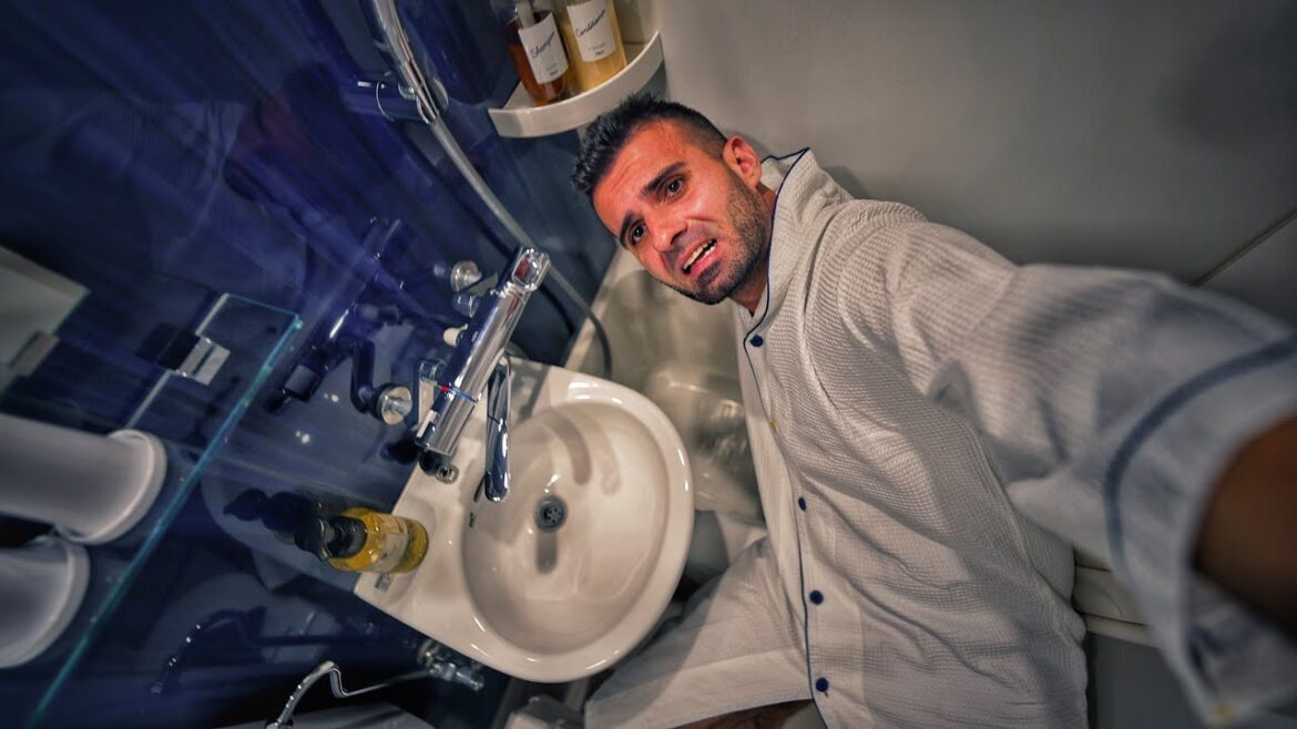 GOL IN HOTELUL JAPONEZ MAI MIC DECAT GARSONIERA DIN CLUJ