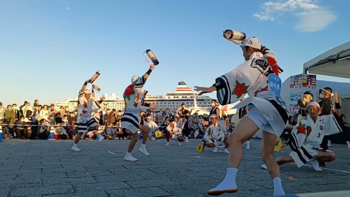 2022久しぶりの硫黄島　島千鳥連の阿波踊り演舞！国際観艦式2022のイベントにて。