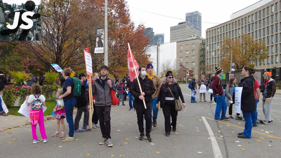 University & Queens Park Rally to Yorkville | Toronto Walk (Nov 4, 2022)