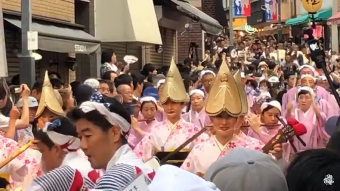 Awaodori in Koenji, Tokyo | Japan’s Biggest Awaodori Live!