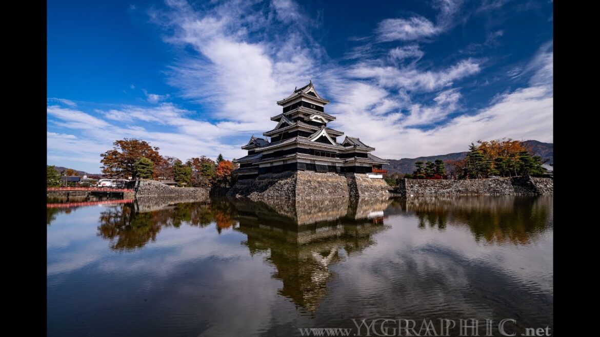 Matsumoto Castle in the Autumn | 秋の松本城